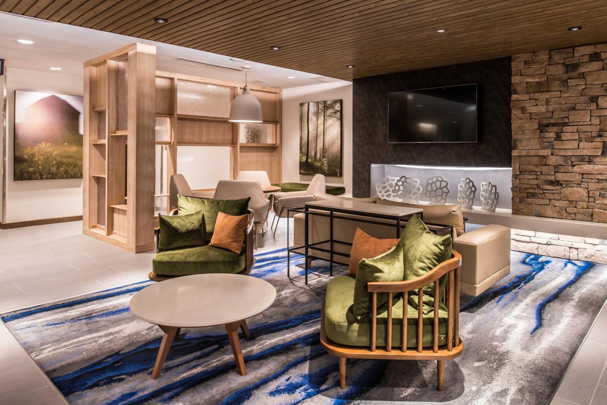 Fairfield Inn & Suites By Marriott Staunton Bagian luar foto