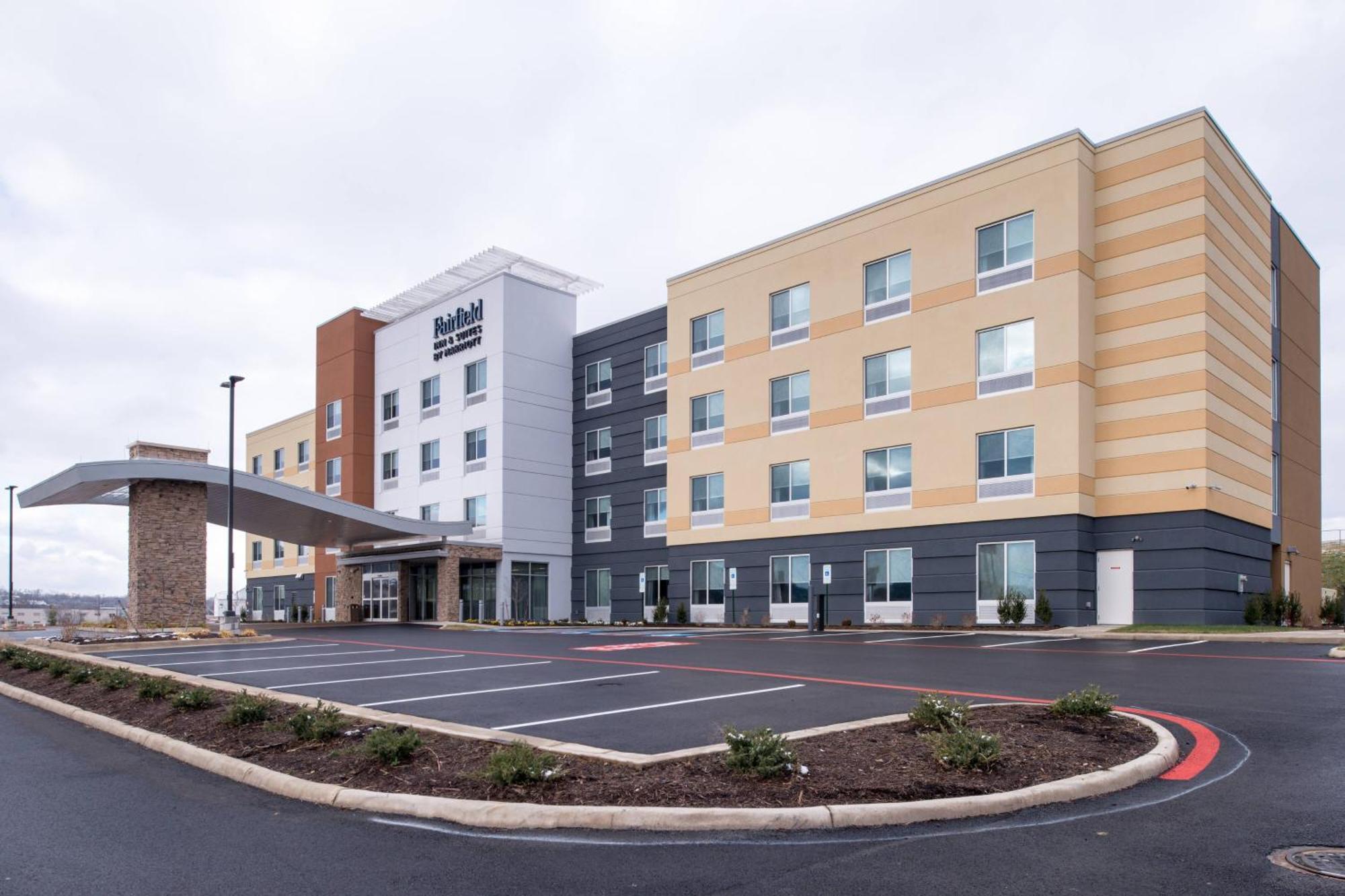 Fairfield Inn & Suites By Marriott Staunton Bagian luar foto